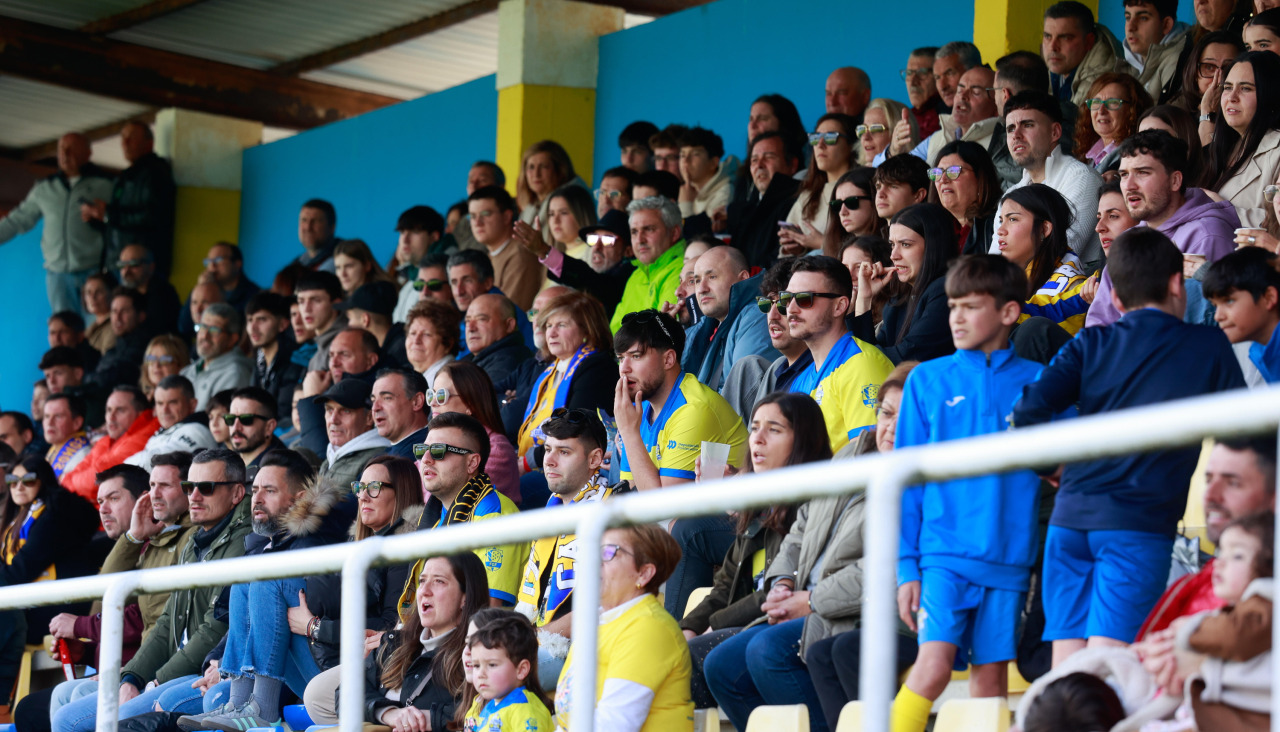 La afición de Burgáns juega también un papel importante para el Cambados en su penúltimo partido en casa de la temporada