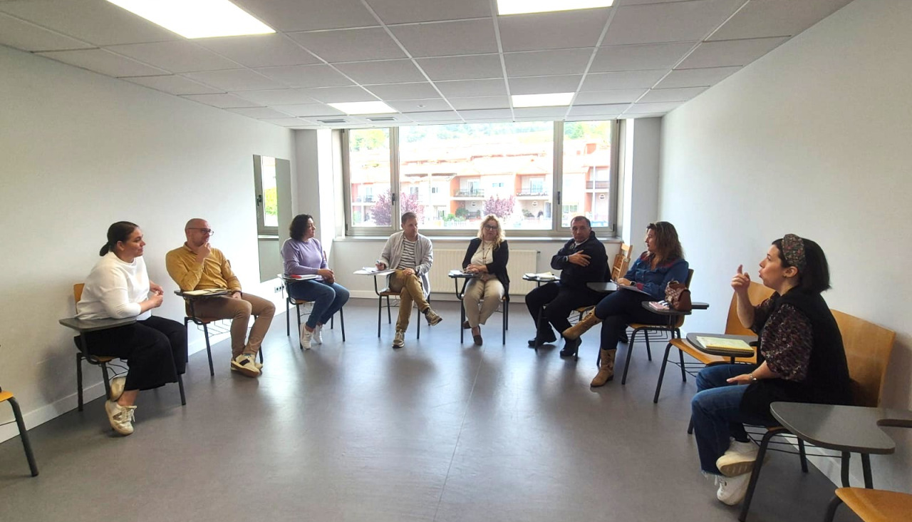 Reunión entre representantes de las Anpas de los centros escolares de Sanxenxo