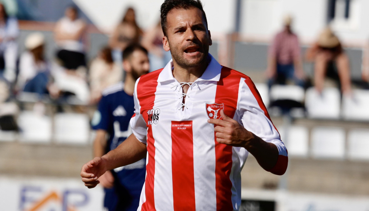Adri Rodríguez, con 15 goles, está peleando por el pichichi de la categoría esta temporada