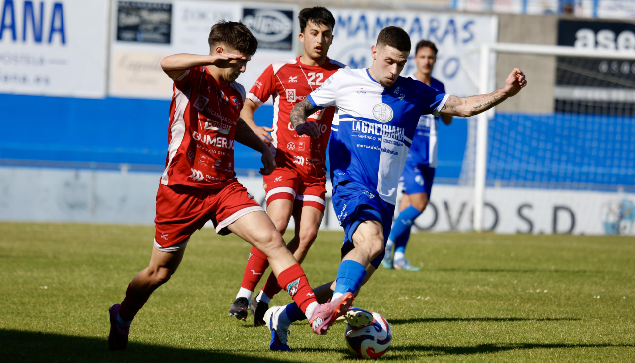 El Portonovo se alza con el segundo puesto tras empatar antes del descanso por medio de Charly y marcar el segundo gracias a un autogol