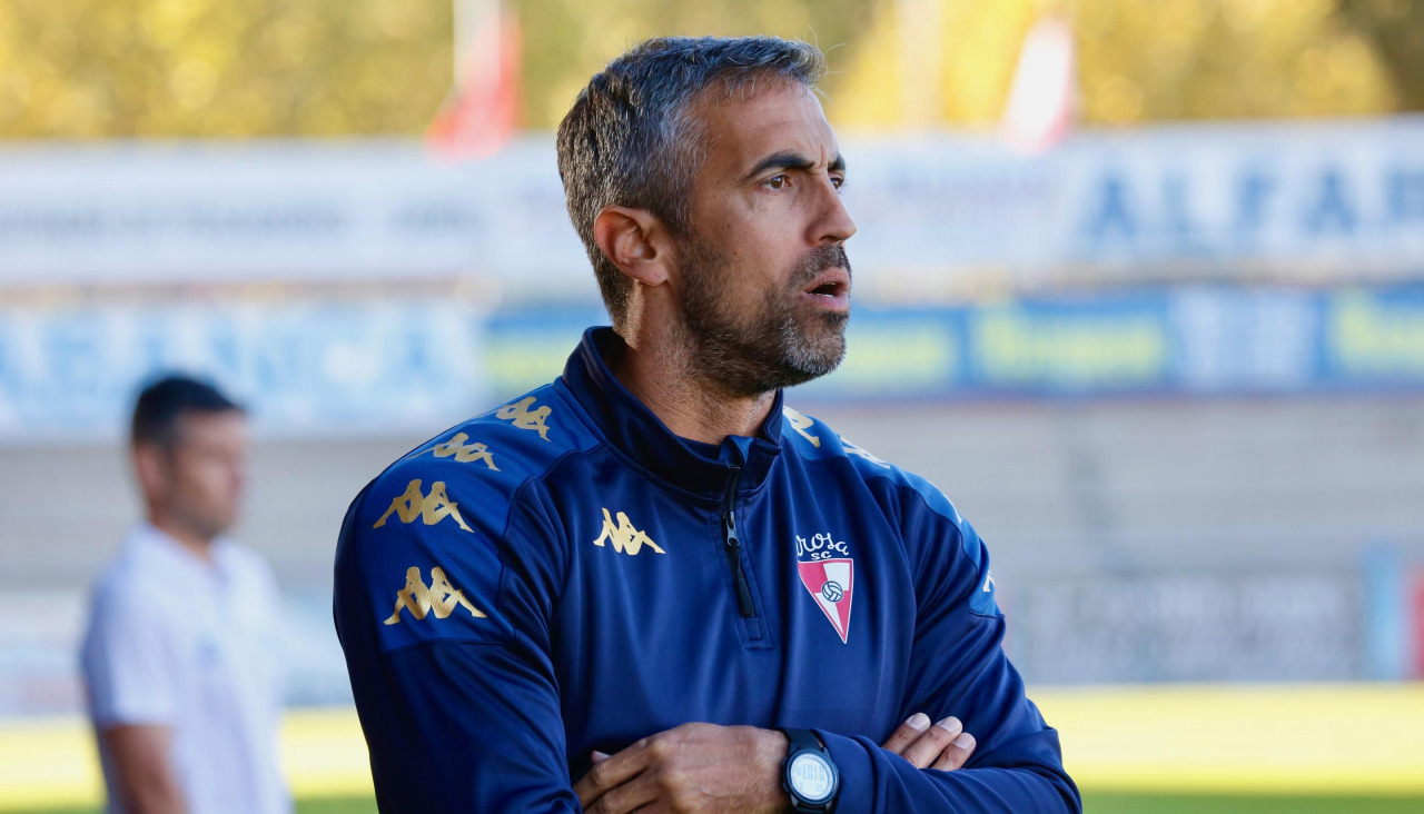Oscar Pérez, durante un patido esta temporada en A Lomba