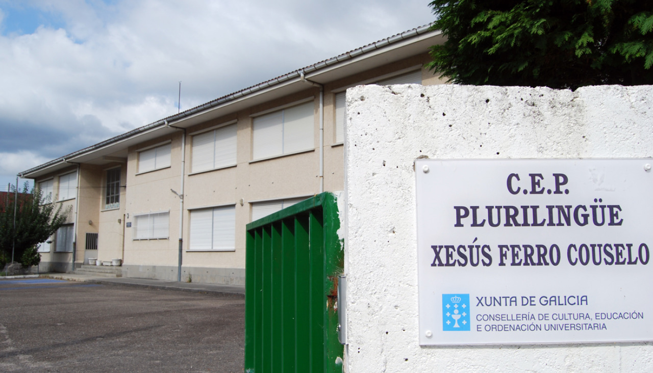 Exterior del colegio Plurilingüe Xesús Ferro Couselo de Cordeiro