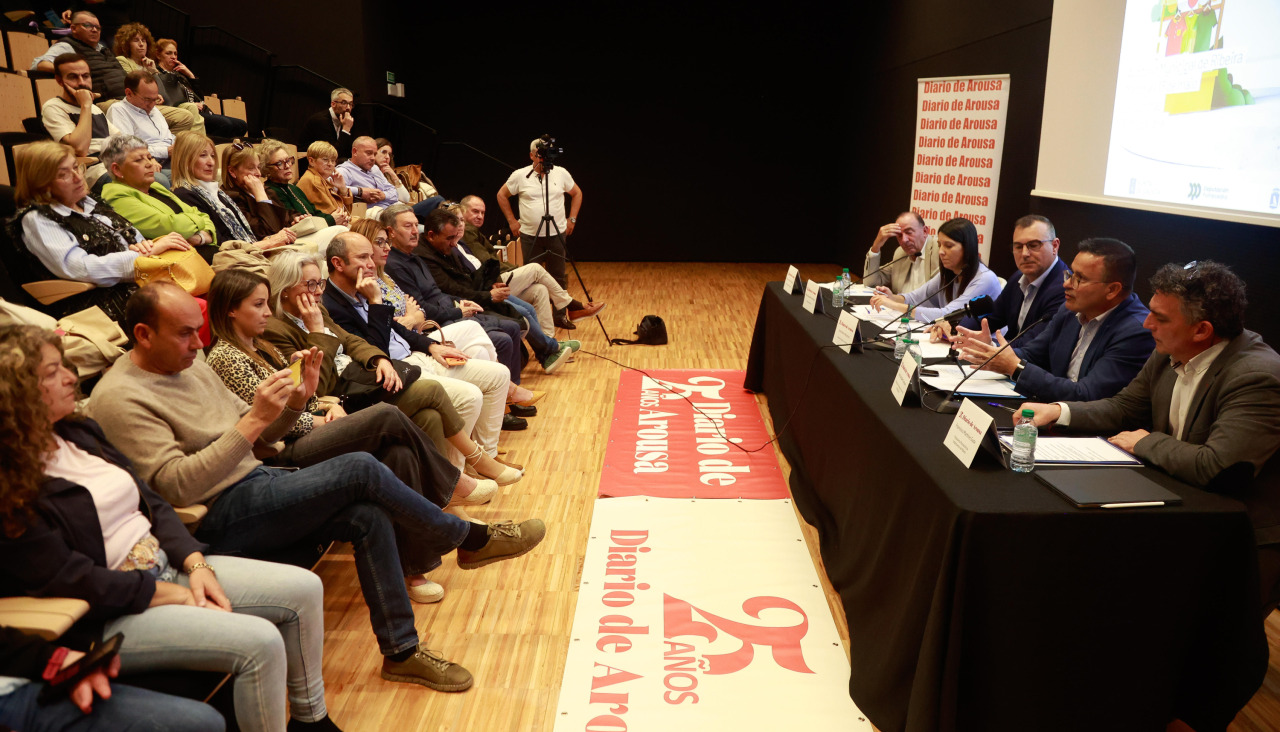 Francisco Pérez Sobrido, María Sampedro Fernández, José Pereira Alcantara, José González Vázquez y Francisco Martínez Gude intervinieron en el foto de Diario de Arousa