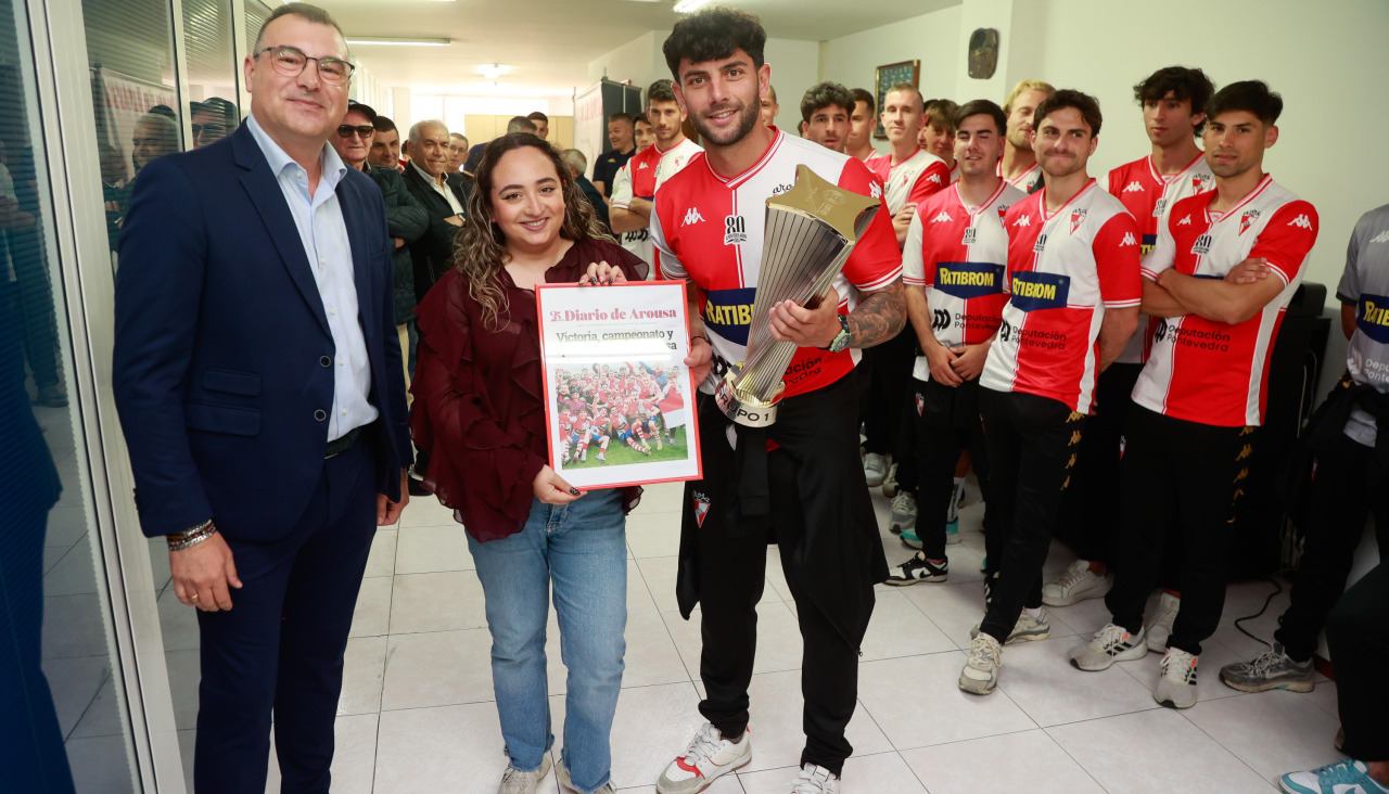 visita del arosa sc al diario de arousa