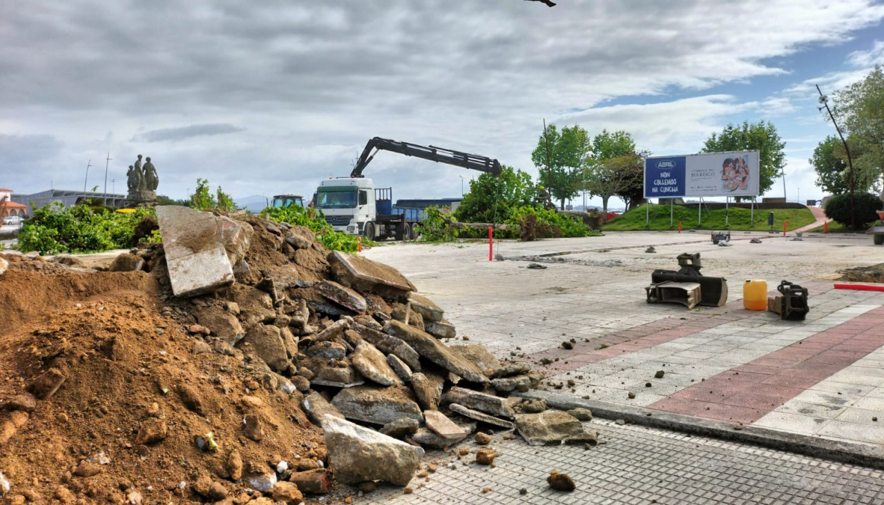 Obras en la Praza de O Corgo en O Grove