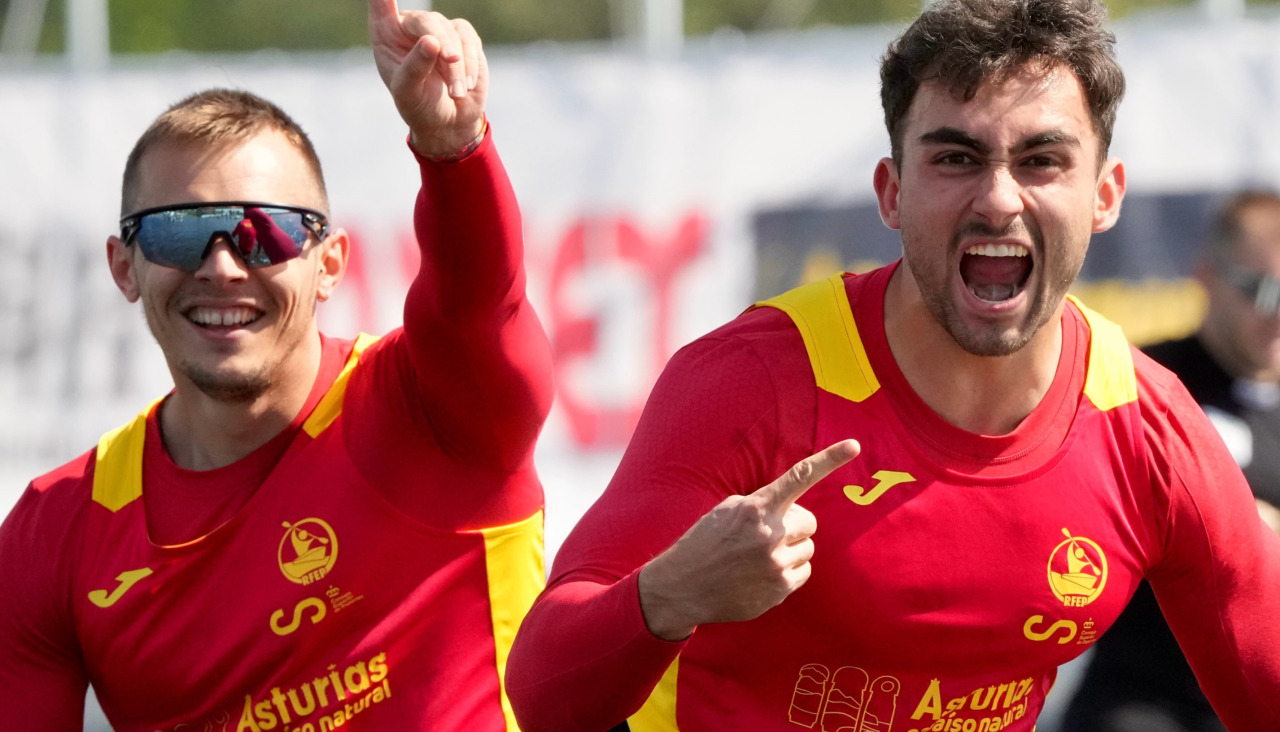 Sieiro y Grijalba celebran su victoria al cruzar la meta en Branderbugo