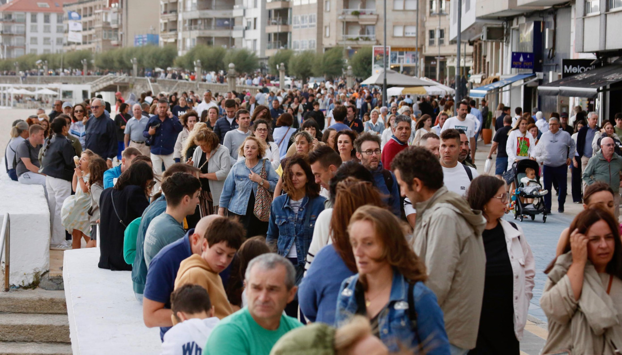 Turistas en la localidad saliniense de Sanxenxo