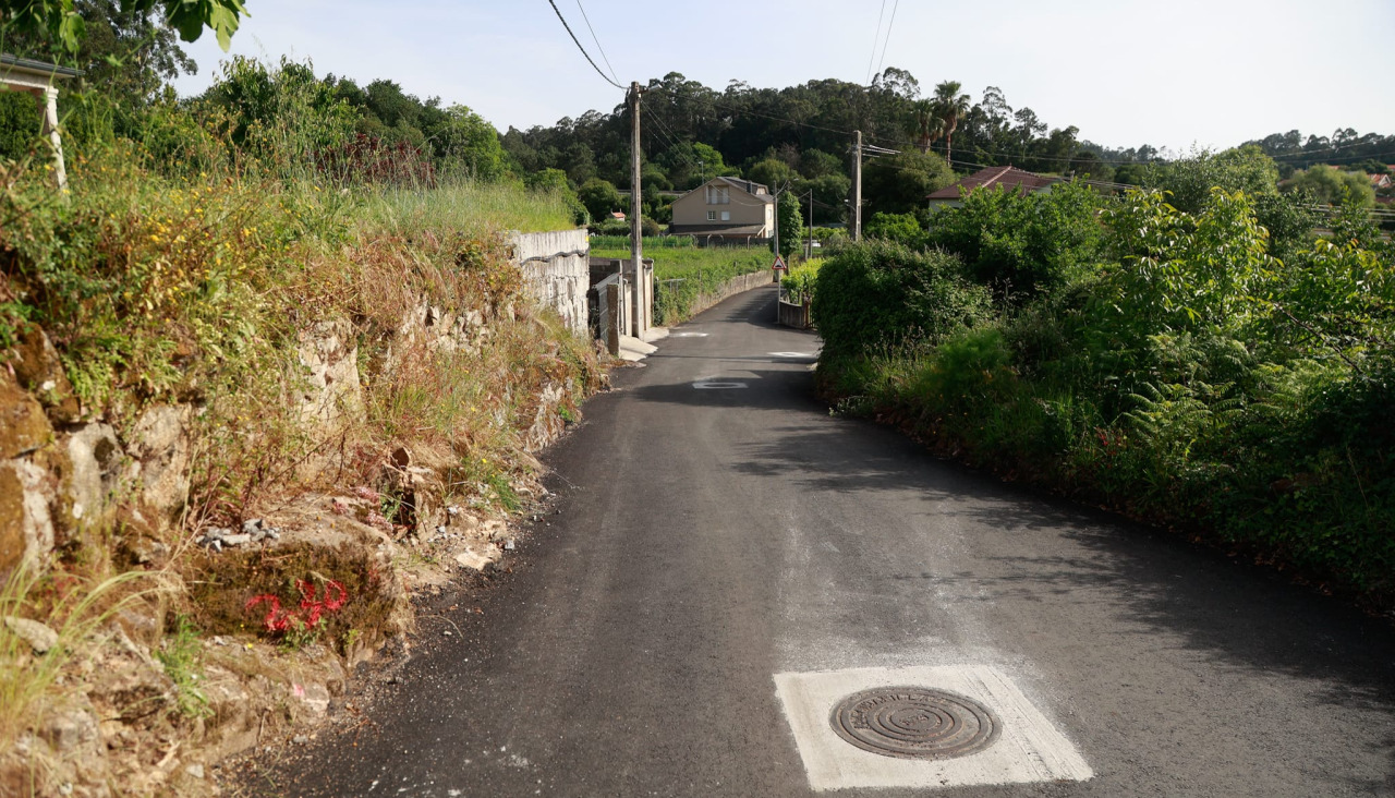 Imagen de la calle Ameal, en la parroquia de Sobrán