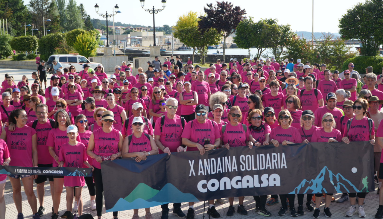Las personas participantes en el momento del inicio de la andaina solidaria
