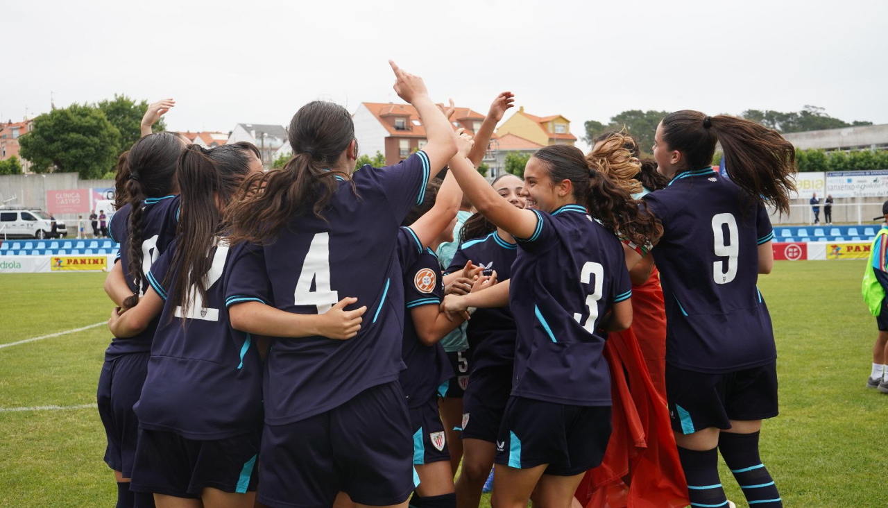 Las jugadoras del Athletic celebran su pase a la gran final