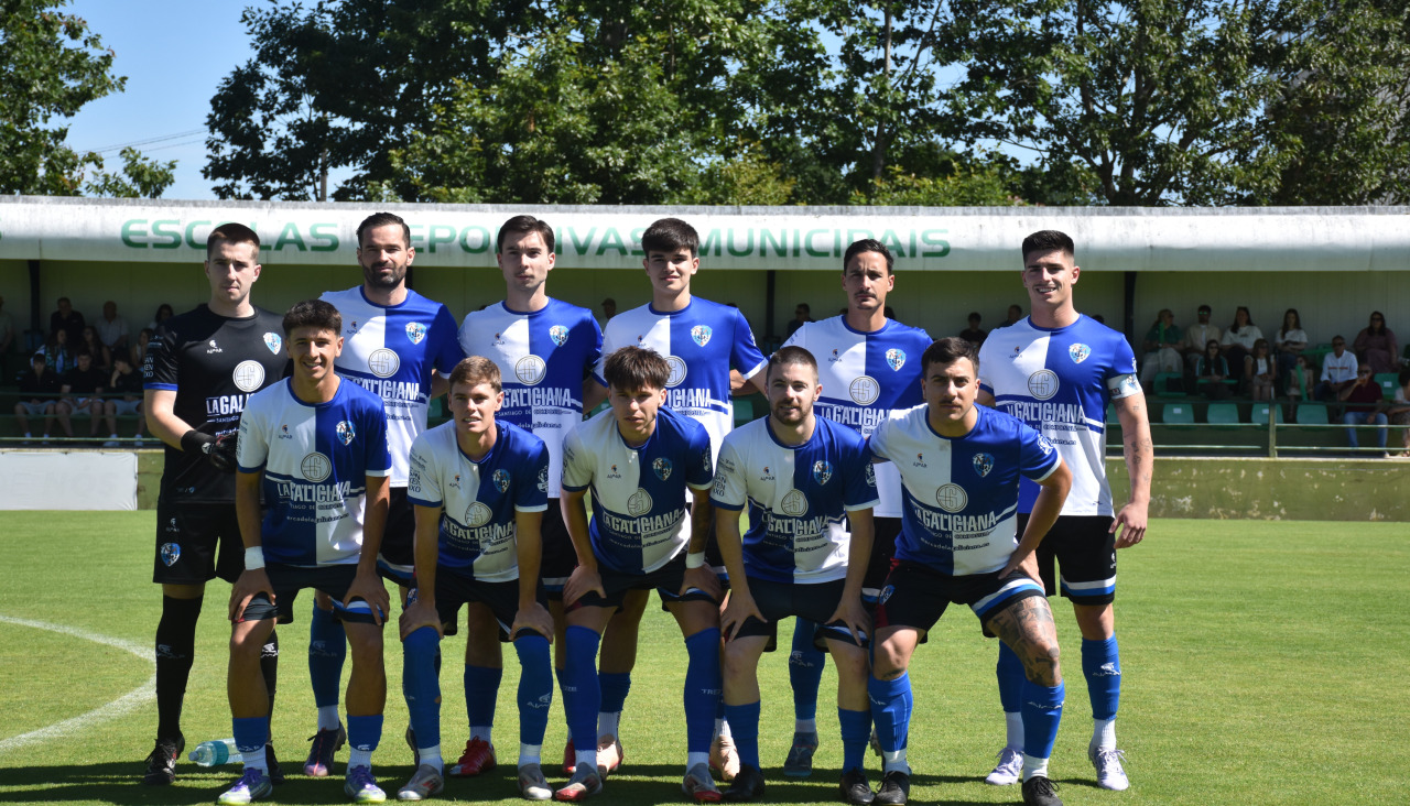 Once inicial que presentó el Portonovo esta mañana en Vista Alegre.JPG