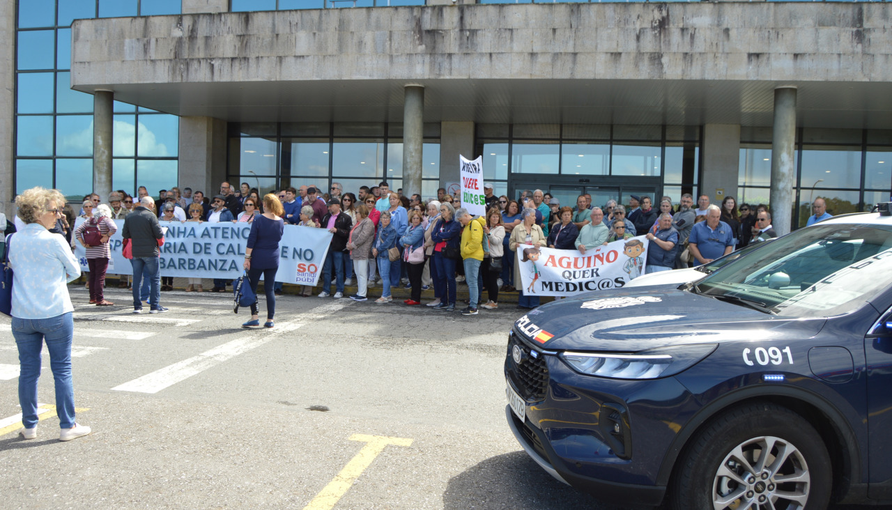 Representantes de la Plataforma en Defensa da Sanidade Pública do Barbanza dieron lectura al manifiesto al que también se hizo referencia en otras movilizaciones por el resto de Galicia