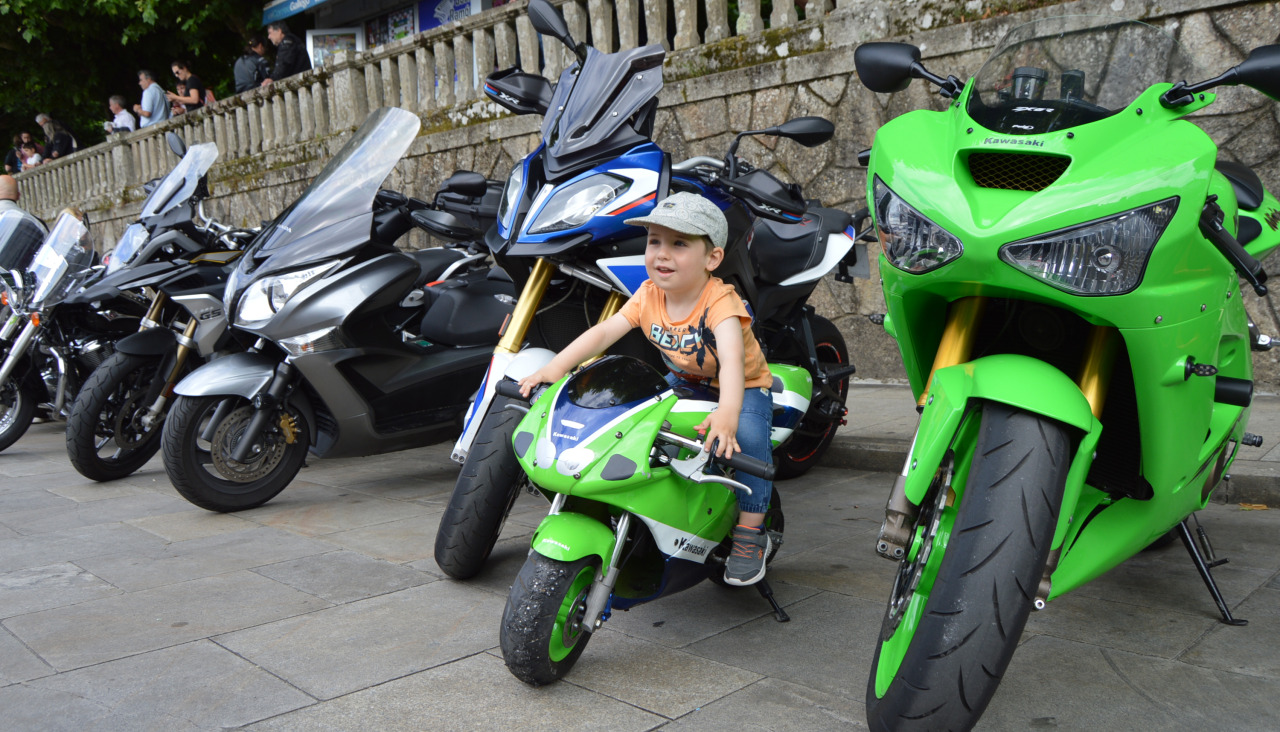 El pequeño Alén tuvo su momento de gloria subido en una moto acorde a su tamaño