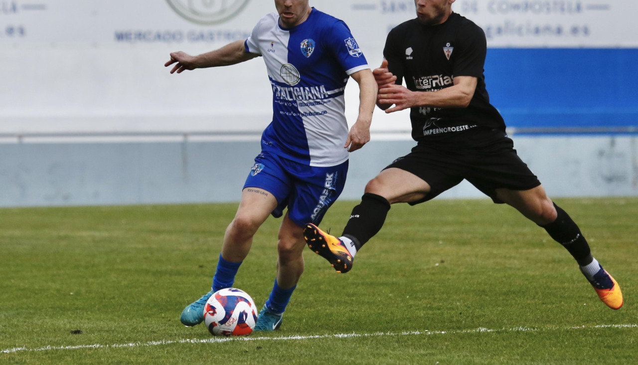 El Portonovo ha recuperado a Juan Barbeito, pieza clave en su sistema, para los partidos que deciden el ascenso a Tercera RFEF