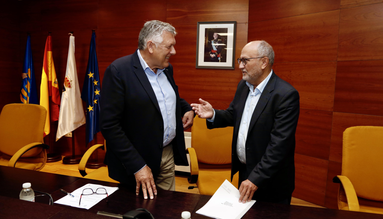 El subdelegado del Gobierno, Abel Losada, presidió la Xunta Local de Seguridade de Sanxenxo