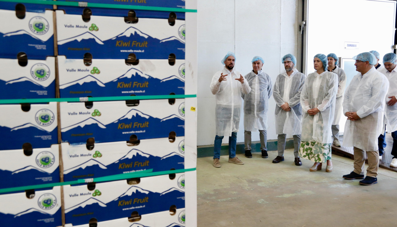 La conselleira visitó las instalaciones de la empresa