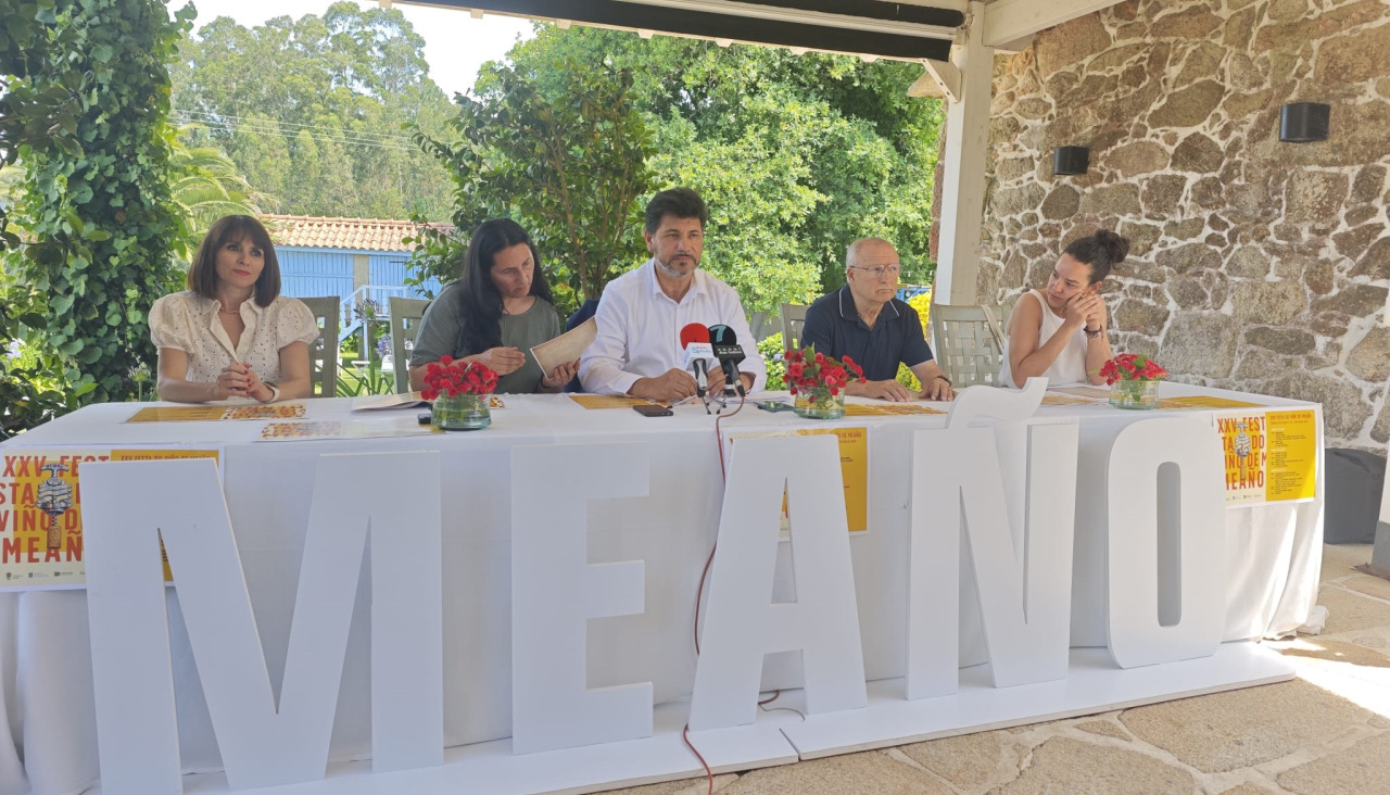 El alcalde, Carlos Viéitez, presentó ayer la XXV edición de la cita vinícola