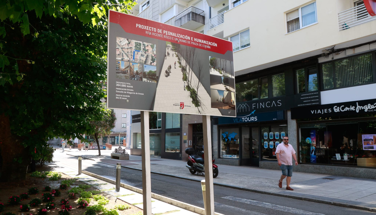 Cartel que anuncia las obras