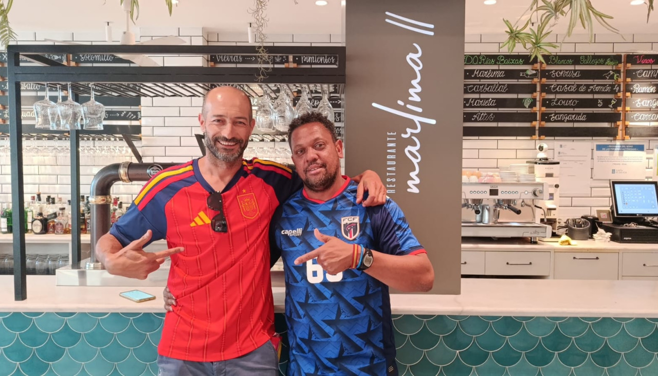 Diego Blanco y Tinaia vieron juntos el estreno mundialsta de Cabo Verde frente a España