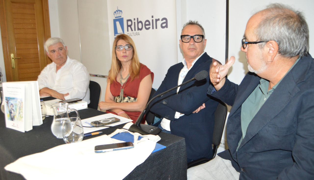 Francisco Javier Charlín presentó su libro que se ha convertido en el definitivo sobre la vida y obra de Valle-Inclán