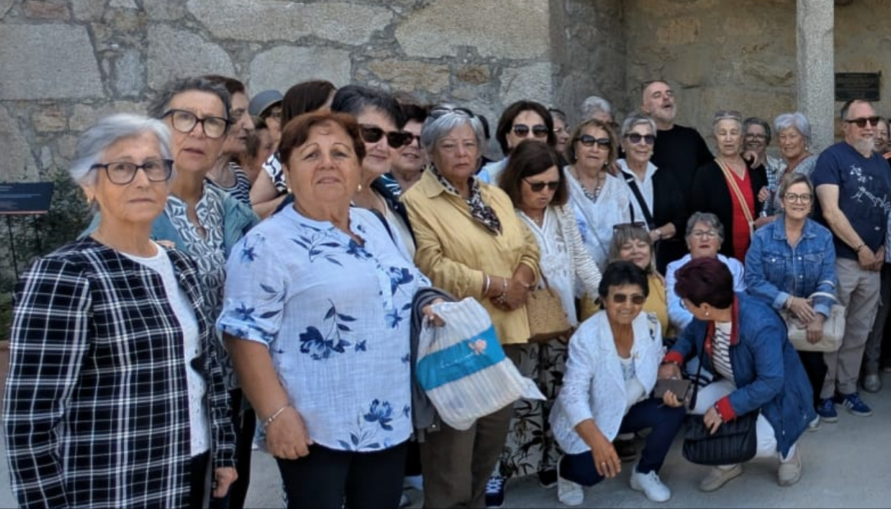 Imagen de algunos de los participantes en la visita cultura a Padrón