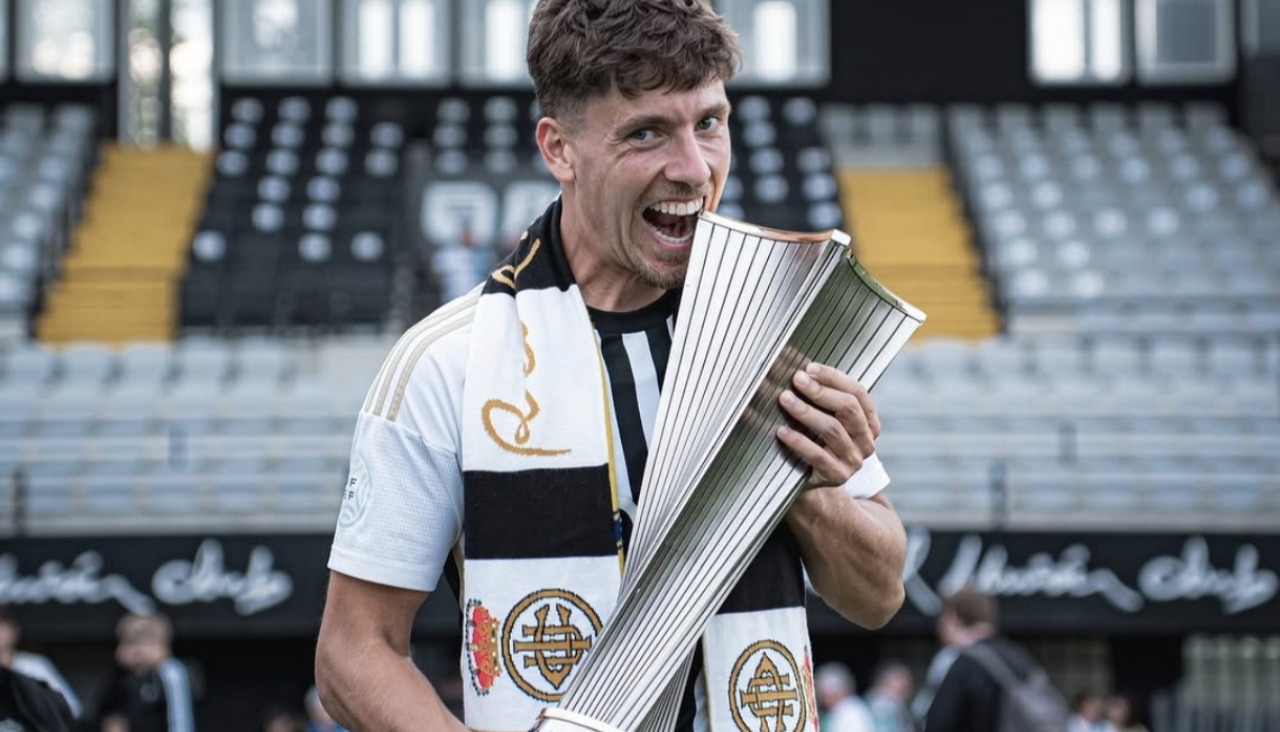 Javi Fontán se proclamó campeón de Segunda RFEF esta temporada con el Real Unión de Irún, en el que continúa la próxima