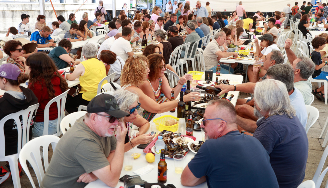 Comensales durante la degustación de la edición del verano pasado |