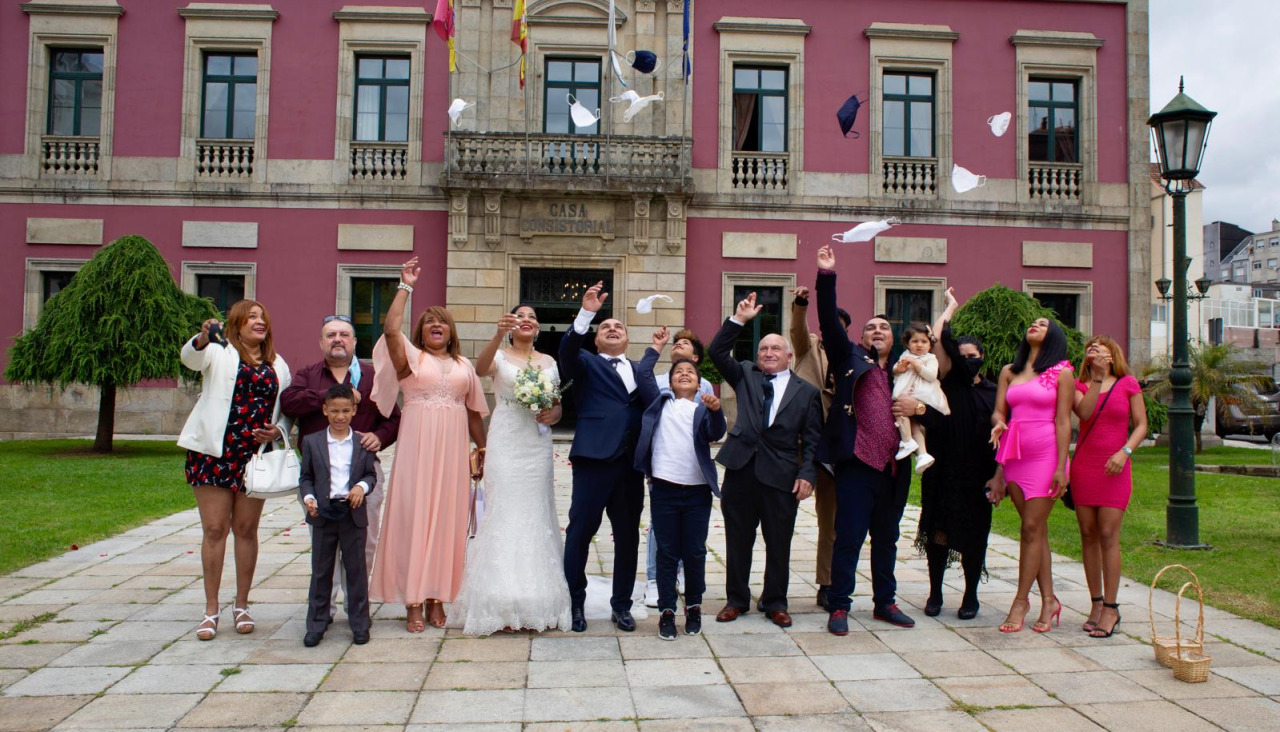 Una boda civil en la casa consistorial de Vilagarcía