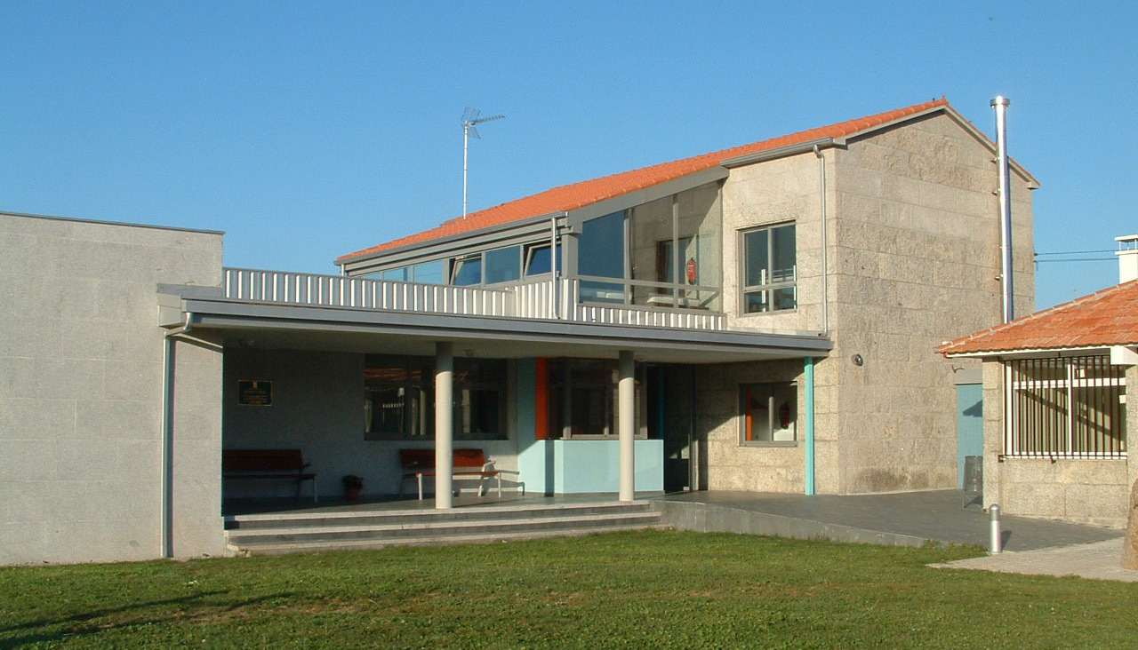 El exterior del albergue de peregrinos de Briallos, en Portas