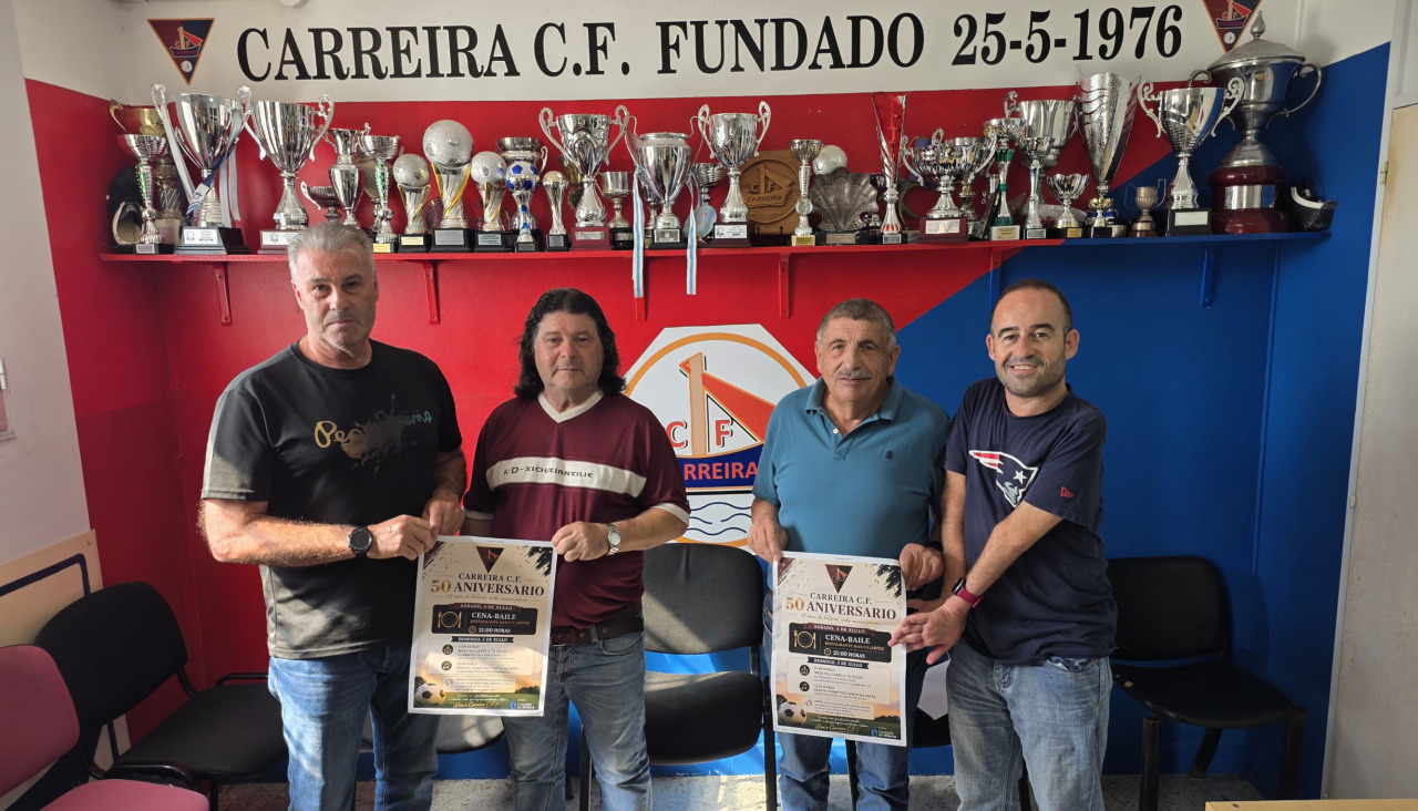 Los concejales de Deportes y de Medio Ambiente, Álex Vidal y Víctor Reiriz, respectivamente, acompañaron a directivos del club en la presentación de las actividades