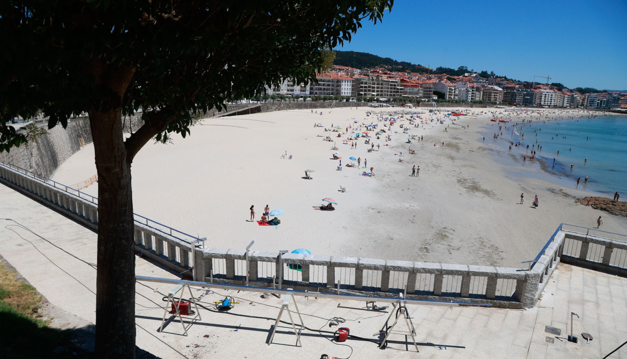 Estado de las obras sobre el último tramo de la balaustrada del Paseo de Silgar