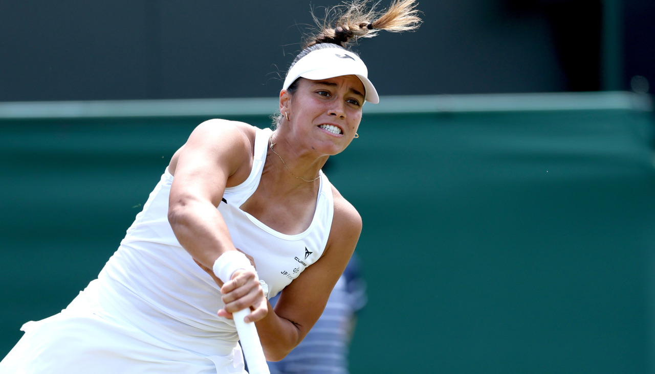Jéssica Bouzas se despide de Wimbledon tras caer en tercera ronda ante una de las mejores jugadoras del mundo