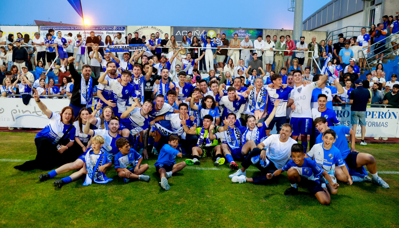 ascenso del portonovo a tercera división portonovo vs lemos árbitros escoltados enfrentamientos entre jugadores y afición