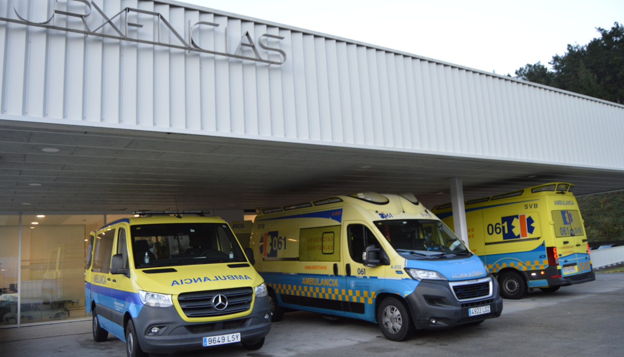 La mujer, en avanzado estado de gestación, fue evacuada en una ambulancia del 061 al Hospital do Barbanza para realizar las comprobaciones oportunas