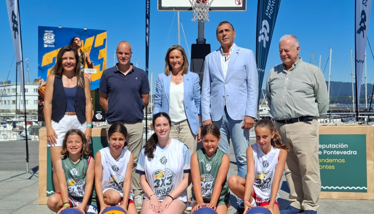 Luisa Sánchez, Xisela Aranda, Julio Bernárdez e Rafael Carballido presentaron o circuíto 3x3 en Vigo