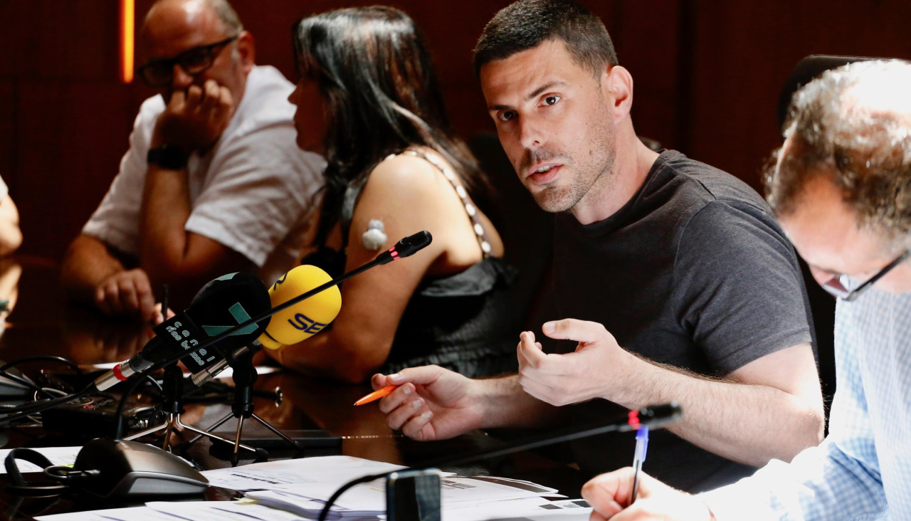 El alcalde insular, Luis Arosa, durante un Pleno