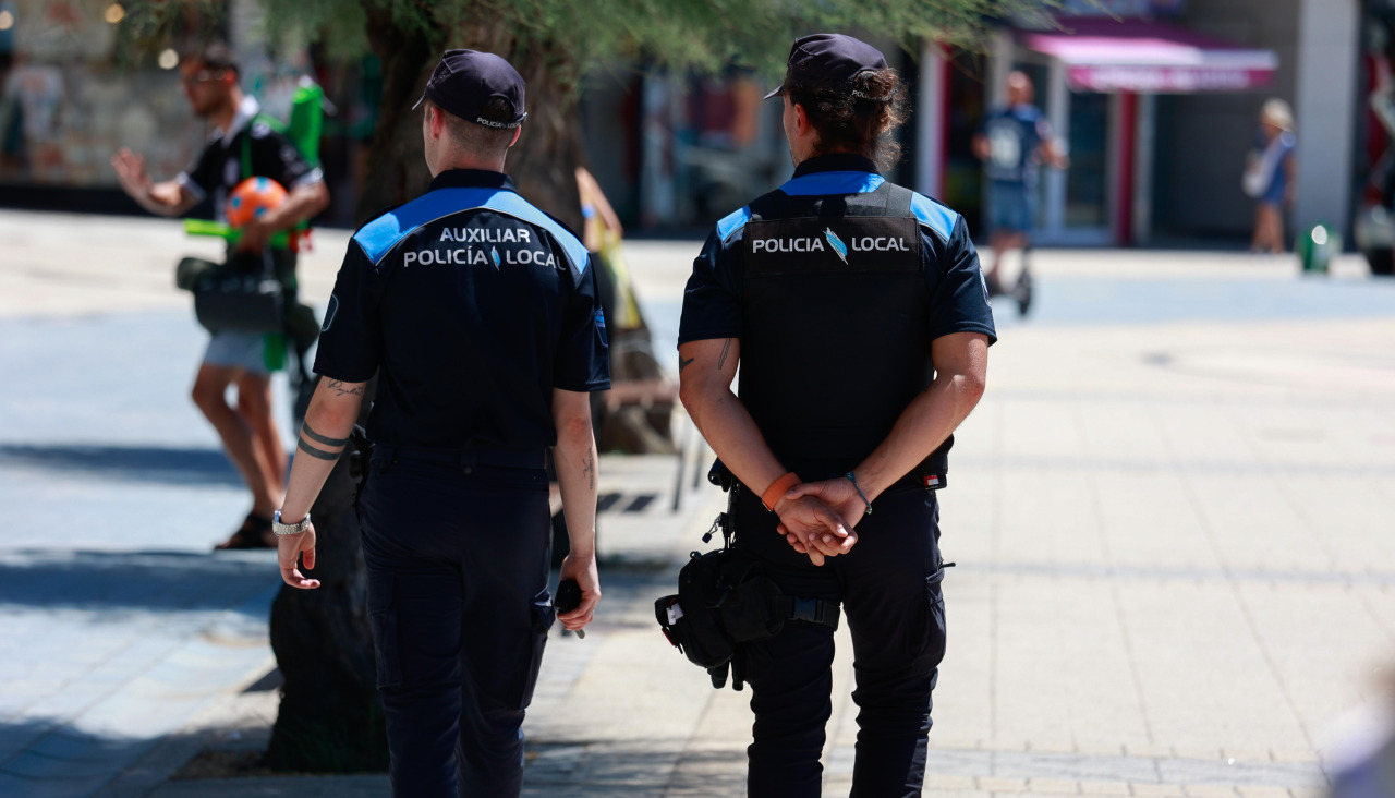 Dos agentes de la Policía Local de Sanxenxo