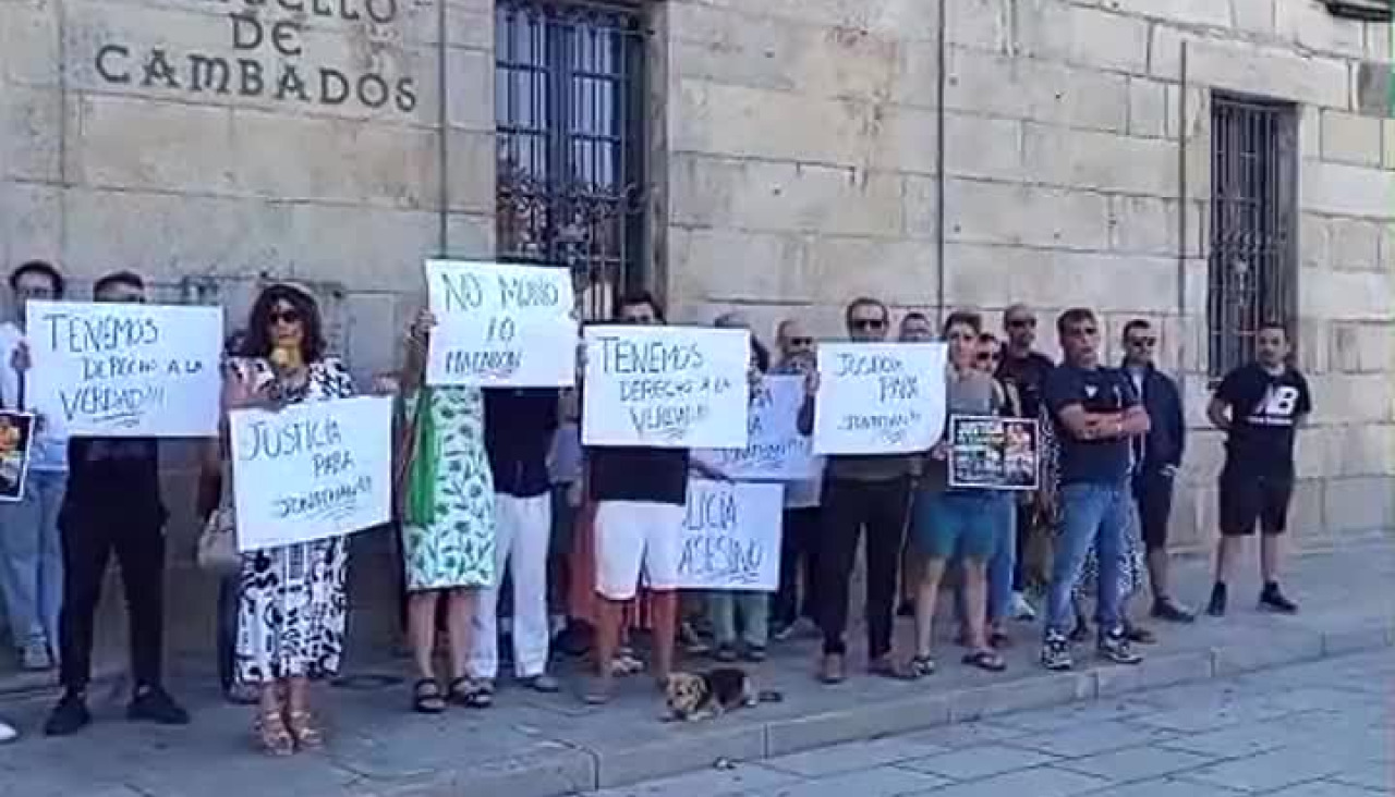Concentración para pedir justicia para Jonathan, el cambadés fallecido por el disparo de un policía