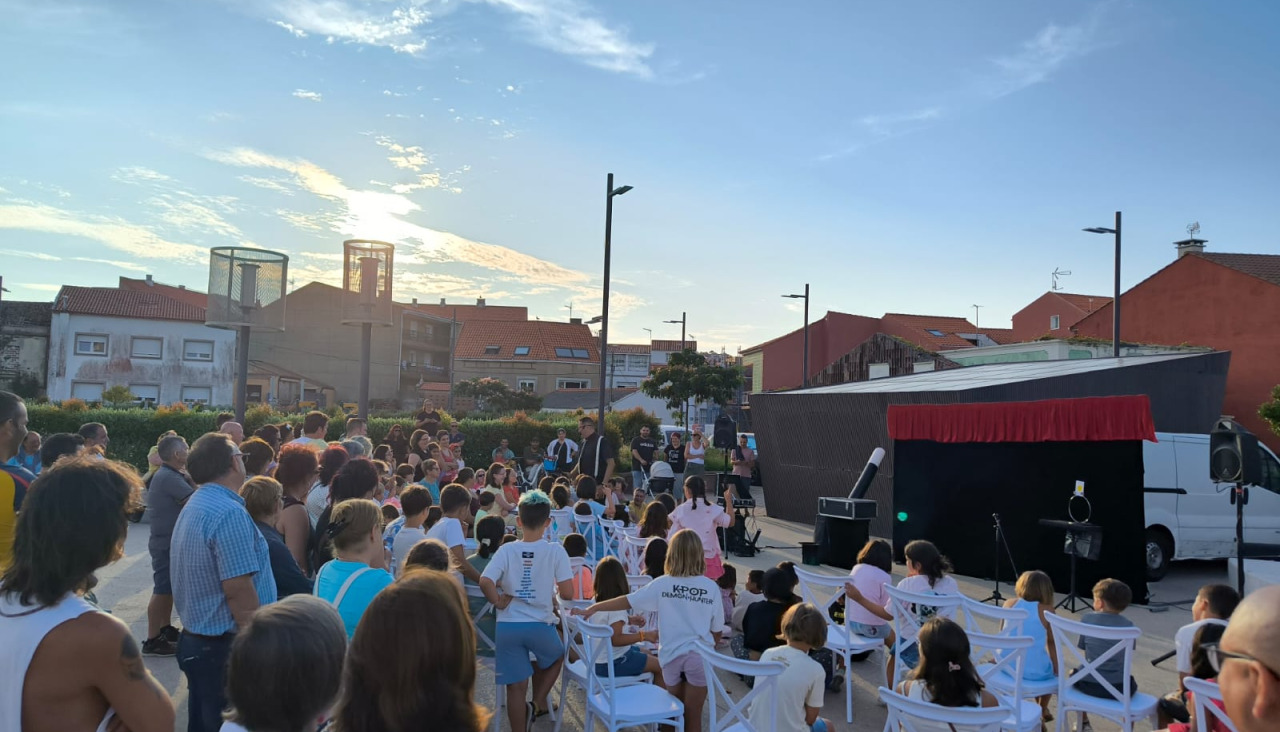 Asistentes a otra actividad organizada en O Regueiro