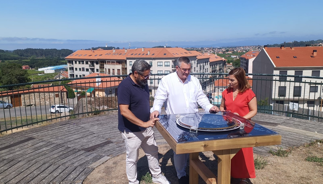 Uno de los planisferios instalados por la Mancomunidade do Salnés