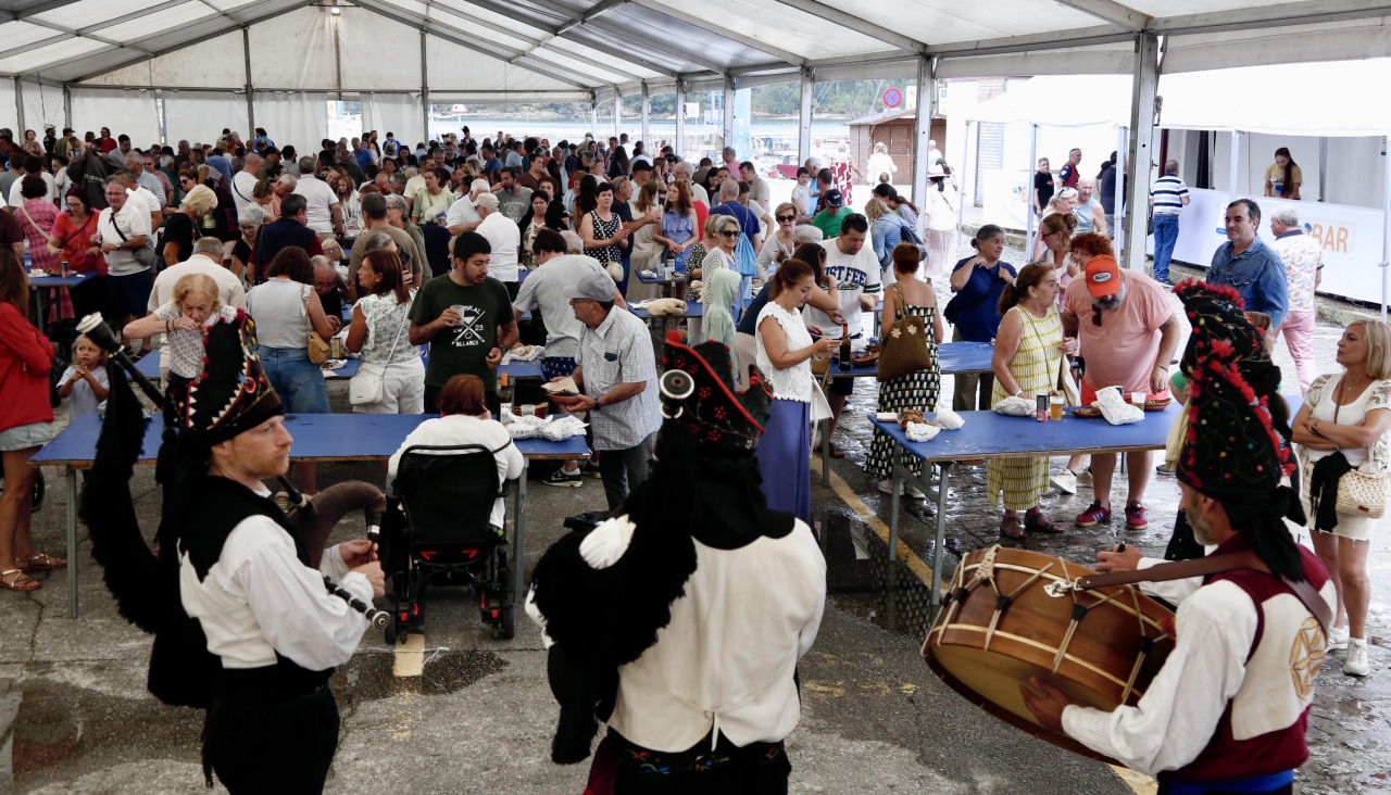 Fueron cientos las personas que se acercaron hasta la alameda