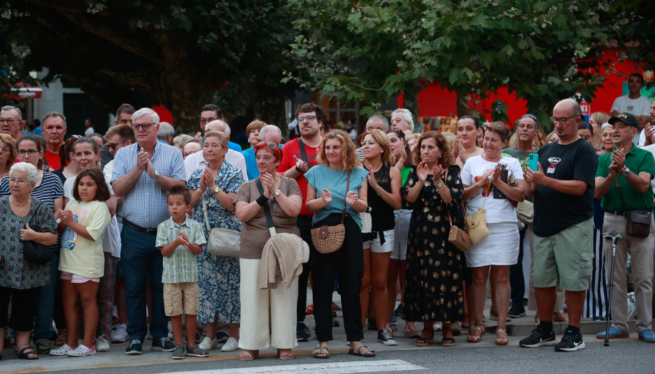 Asistentes al pregón y a la ofrenda floral del año pasado