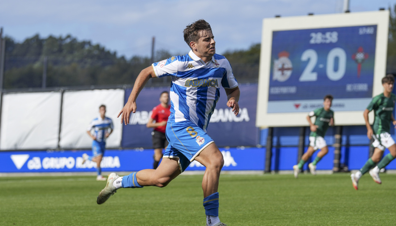 El cambadés Lucas Castro fue el máximo goleador del grupo I de División de Honor juvenil la pasada temporada