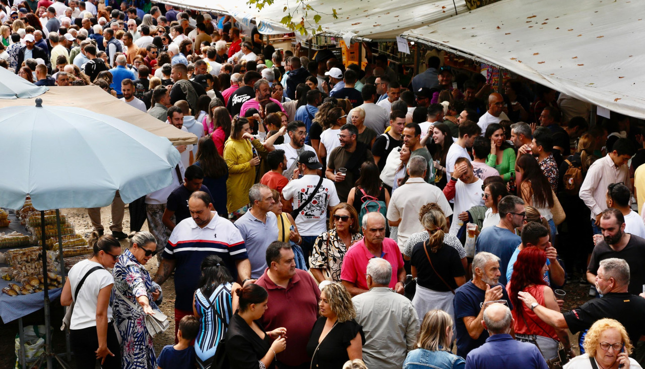 Una multitud de participantes en una edición anterior