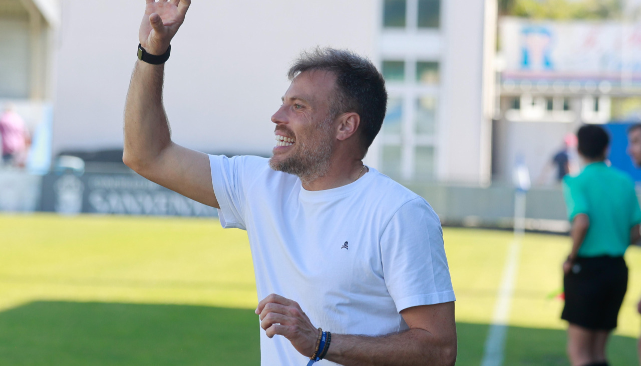 Minso Vidal ha devuelto al Portonovo a Tercera quince años después y ahora quiere consolidar al club en la categoría