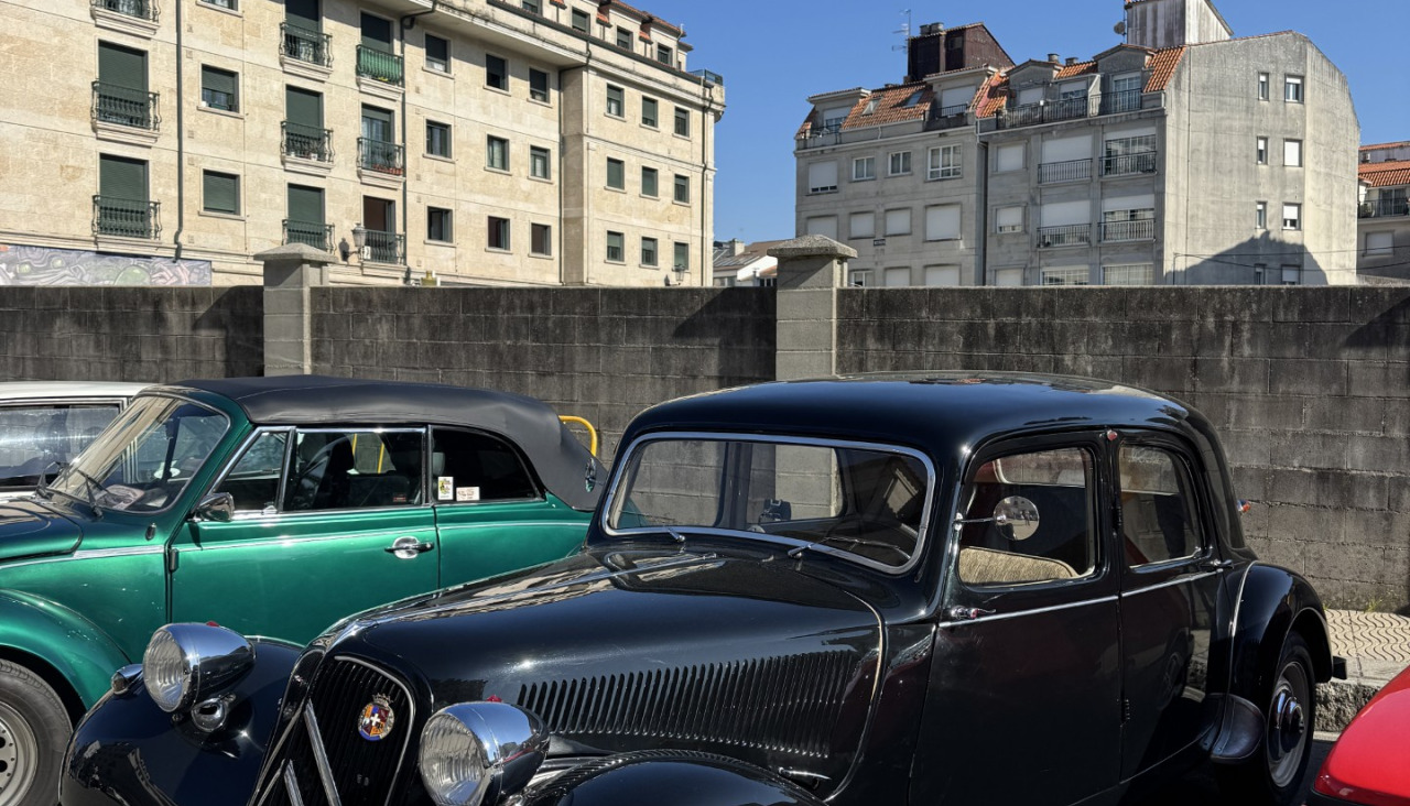 Una concentración anterior de coches clásicos en Caldas