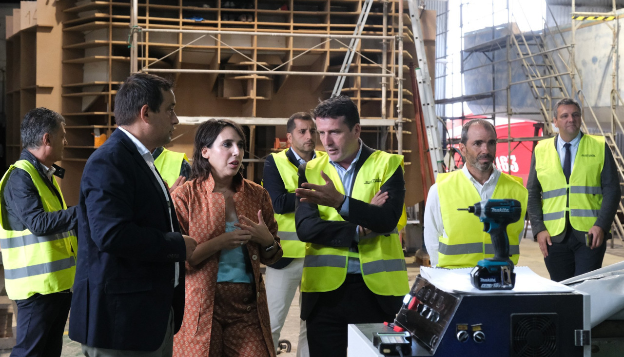 La conselleira de Economía en Samala Shipyard
