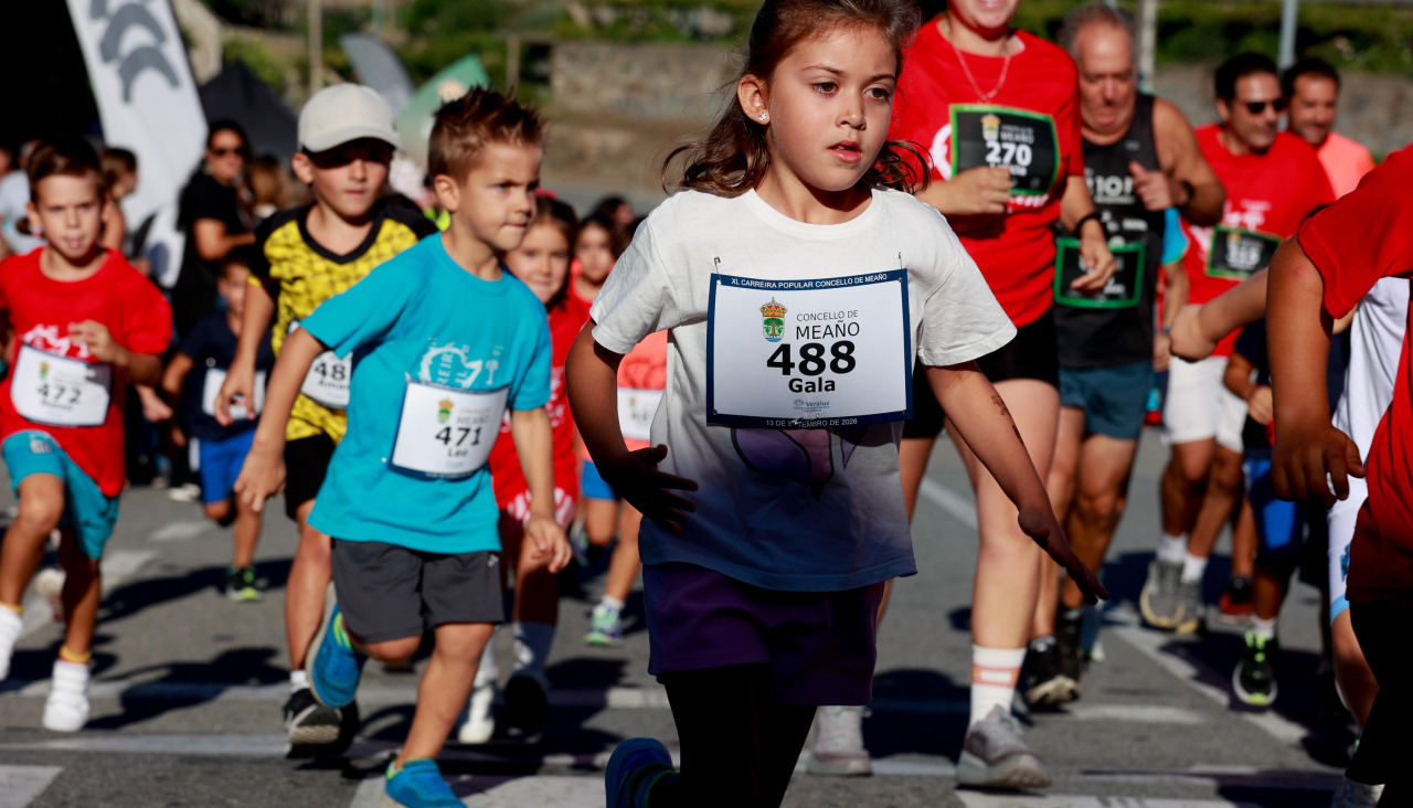 En Meaño corrieron atletas de todas las edades