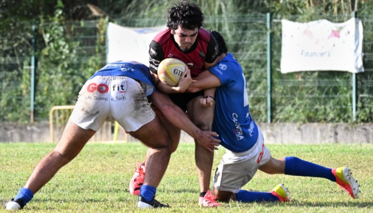 Os Ingleses fue superado en el marcador ante un rival superior en Oviedo