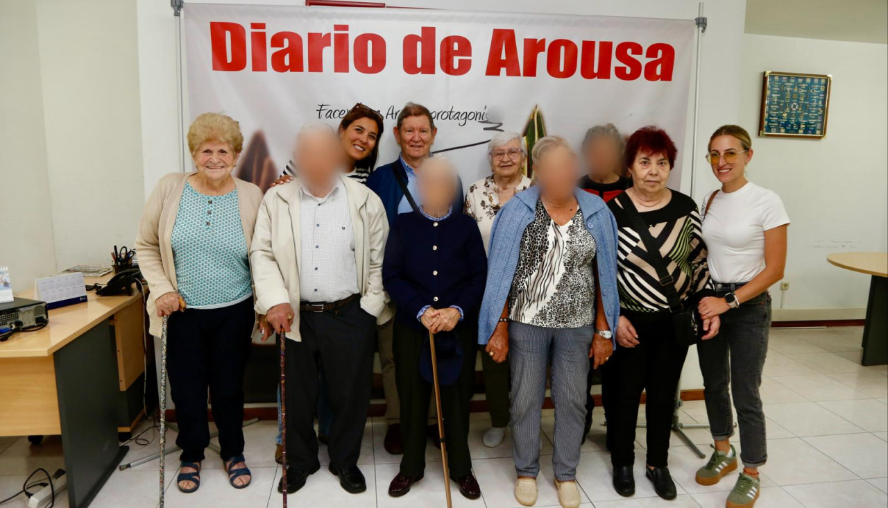 La visita de los usuarios del Centro de Día Lembranzas a Diario de Arousa